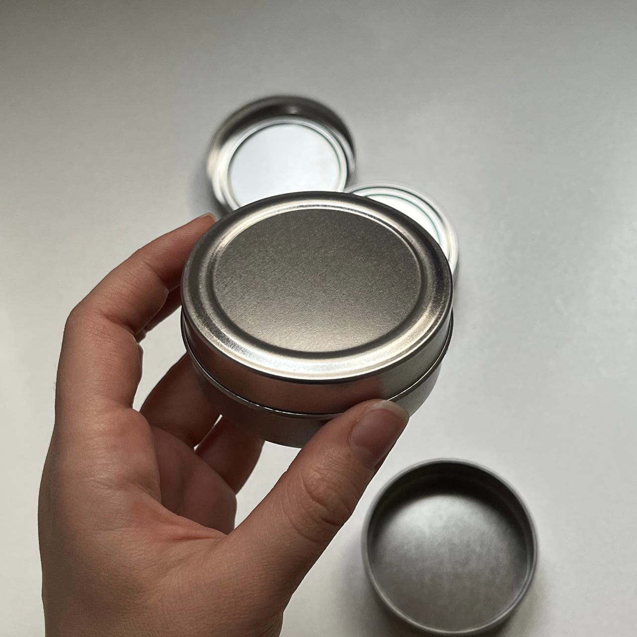 قوطی فلزی ساده کوچک